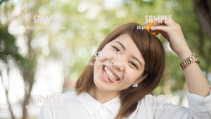 【希望の丘公園】おちゃめな美少女 写真素材