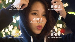 【北谷】フードを被った美少女 写真素材