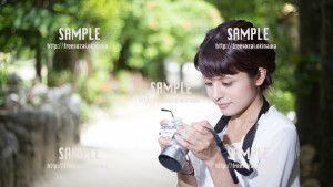 【フクギ並木通り】フクギと美少女 写真素材