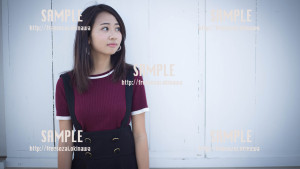 【港川】白い壁と美少女 写真素材