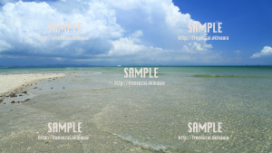 【海中道路】海から見たあおいそら 写真素材